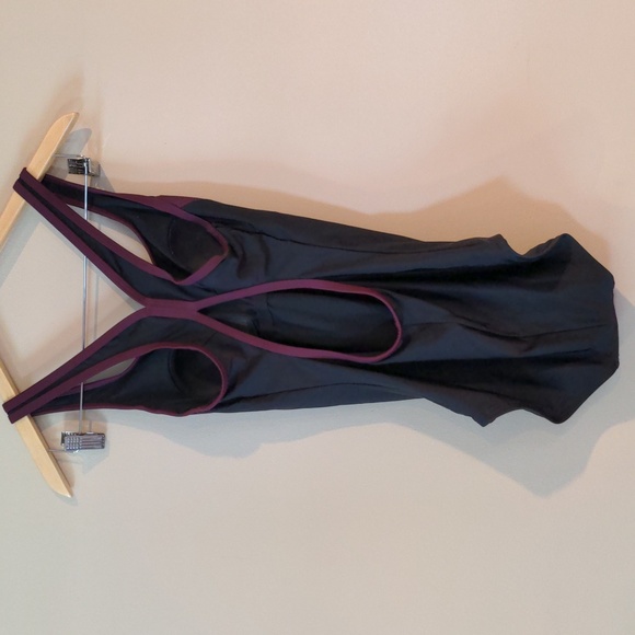 Speedo One Piece Keyhole Racer Back Swimsuit Size Small - Picture 2 of 7